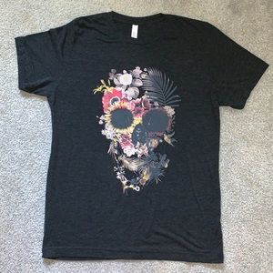 Dark Gray/Black Floral Skull Graphic Tee - Size M